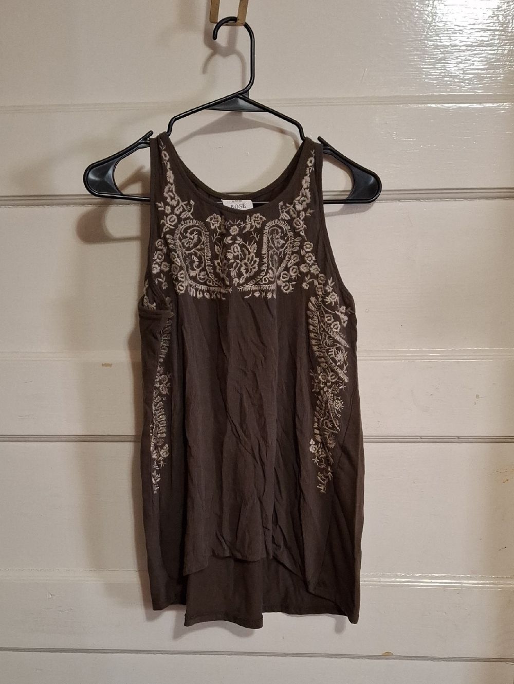 Knox Rose Brown Embroidered Racerback Tank (Mis106)